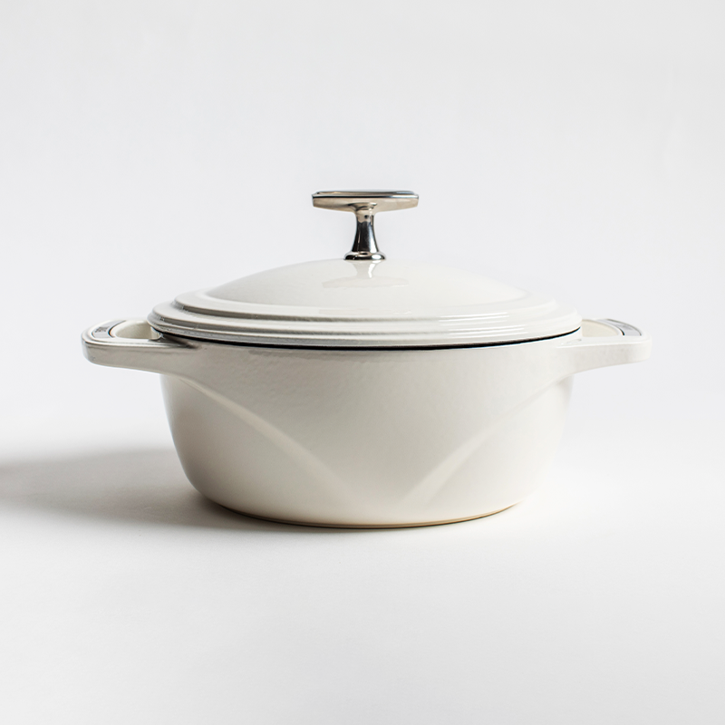 USA Enamel? Cast Iron Dutch Oven - Image 54