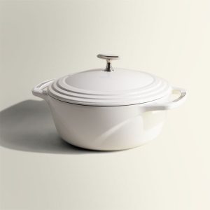 USA Enamel? Cast Iron Dutch Oven